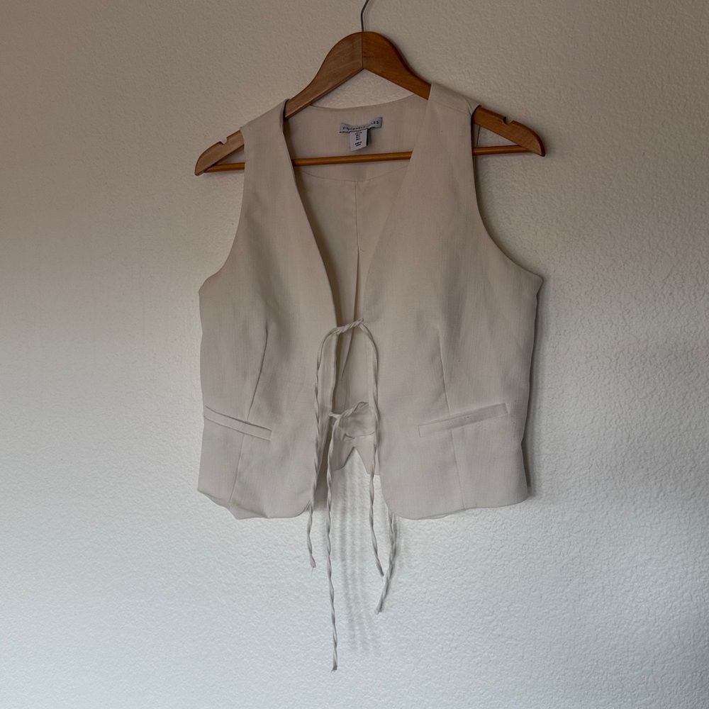 White tie vest top